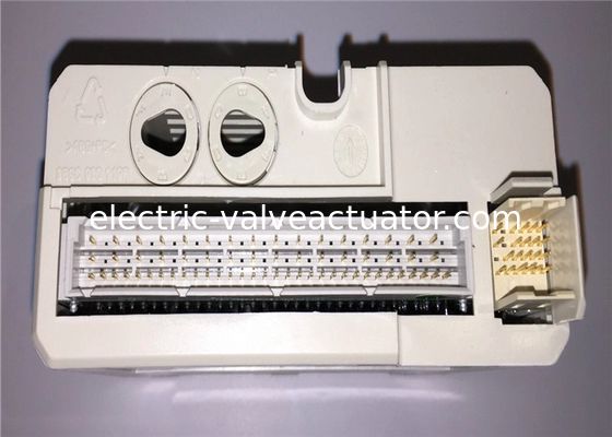 अच्छी कीमत एबीबी DI814 3BUR001454R1 डिजिटल इनपुट 24V डी.सी. करंट सोर्स 2x8 चैनल, ऑनलाइन